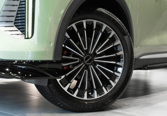 Новый Exeed RX 2025 (11 фото)