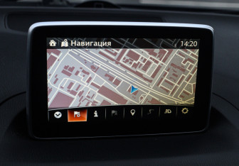 Подержанный автомобиль Mazda 3 Sedan 2014 года (16 фото)