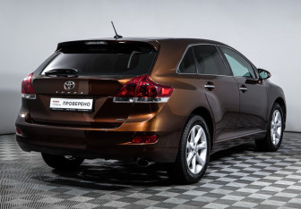 Подержанный автомобиль Toyota Venza 2013 года (5 фото)