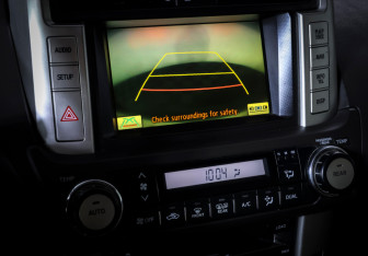 Подержанный автомобиль Toyota Land Cruiser Prado 2009 года (16 фото)