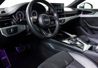 Подержанный автомобиль Audi A5 Liftback 2021 года (15 фото)