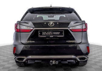 Подержанный автомобиль Lexus RX 2016 года (6 фото)