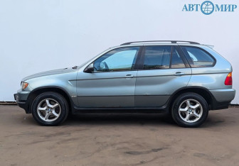 Подержанный автомобиль BMW X5 2002 года (8 фото)
