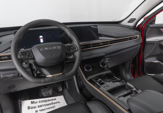 Подержанный автомобиль Exeed LX 2023 года (9 фото)