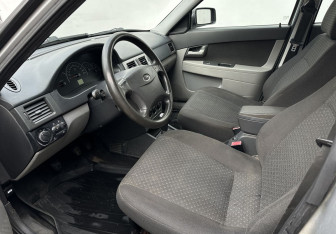 Подержанный автомобиль LADA (ВАЗ) Priora Wagon 2011 года (9 фото)