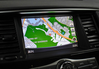 Подержанный автомобиль Infiniti QX80 2018 года (22 фото)