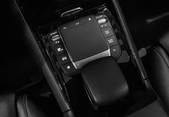 Подержанный автомобиль Mercedes-Benz GLB 2020 года (21 фото)
