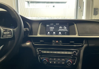 Подержанный автомобиль Kia Optima Sedan 2019 года (15 фото)