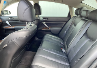 Подержанный автомобиль Nissan Teana 2008 года (10 фото)