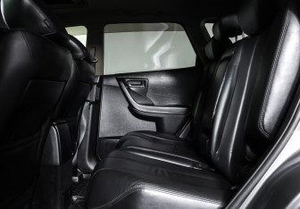 Подержанный автомобиль Nissan Murano Suv 2006 года (12 фото)