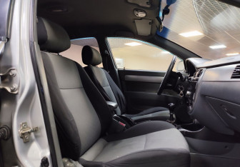 Подержанный автомобиль Chevrolet Lacetti Sedan 2008 года (12 фото)