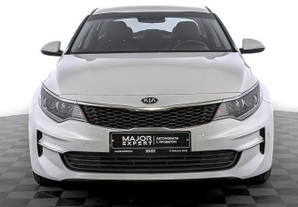 Подержанный автомобиль Kia Optima Sedan 2017 года (2 фото)