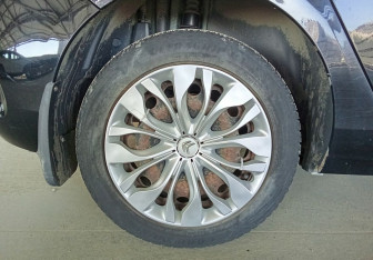 Подержанный автомобиль Citroen C4 Hatchback 2011 года (14 фото)