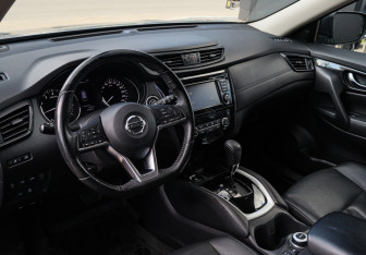 Подержанный автомобиль Nissan X-Trail 2019 года (12 фото)