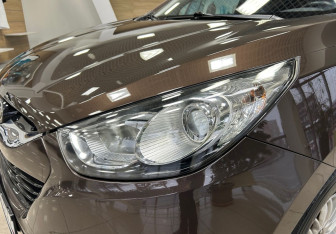 Подержанный автомобиль Hyundai ix35 2012 года (23 фото)