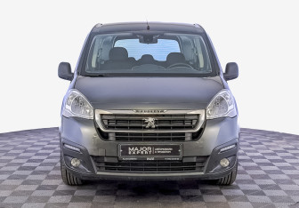 Подержанный автомобиль Peugeot Partner 2021 года (2 фото)