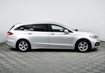 Подержанный автомобиль Ford Mondeo Wagon 2019 года (4 фото)