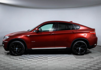 Подержанный автомобиль BMW X6 2009 года (8 фото)