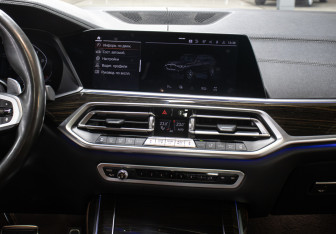 Подержанный автомобиль BMW X7 2019 года (15 фото)