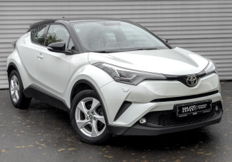 Подержанный автомобиль Toyota C-HR 2019 года (4 фото)