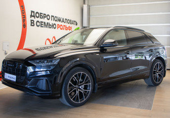 Подержанный автомобиль Audi Q8 2019 года (1 фото)