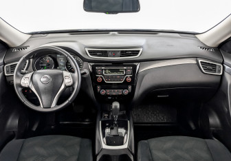 Подержанный автомобиль Nissan X-Trail 2016 года (14 фото)