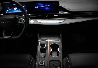 Подержанный автомобиль Omoda S5 GT 2023 года (18 фото)