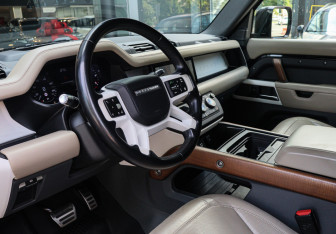 Подержанный автомобиль Land Rover Defender Suv 2020 года (14 фото)