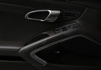 Подержанный автомобиль Porsche 911 Coupe 2017 года (18 фото)