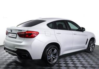 Подержанный автомобиль BMW X6 2018 года (5 фото)