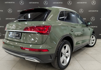 Подержанный автомобиль Audi Q5 2021 года (5 фото)