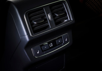 Подержанный автомобиль Audi Q5 2017 года (12 фото)