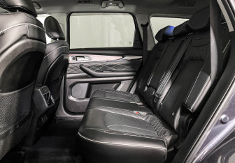 Подержанный автомобиль Exeed VX 2022 года (10 фото)