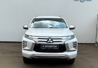 Подержанный автомобиль Mitsubishi Pajero Sport 2021 года (2 фото)