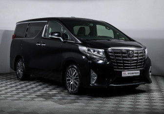 Подержанный автомобиль Toyota Alphard 2015 года (3 фото)