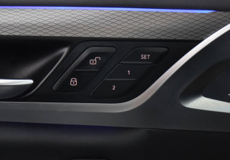 Подержанный автомобиль BMW X3 2020 года (17 фото)