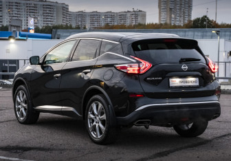Подержанный автомобиль Nissan Murano Suv 2021 года (6 фото)