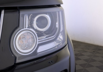 Подержанный автомобиль Land Rover Discovery 2016 года (17 фото)