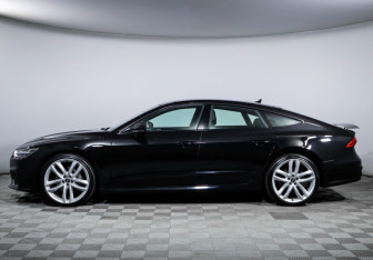 Подержанный автомобиль Audi A7 2020 года (8 фото)