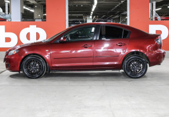 Подержанный автомобиль Mazda 3 Sedan 2008 года (8 фото)