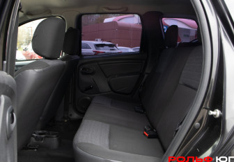 Подержанный автомобиль Renault Duster 2014 года (8 фото)