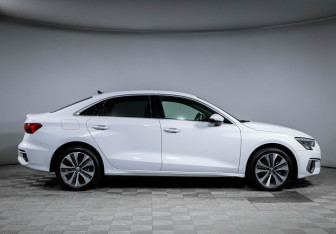 Подержанный автомобиль Audi A3 Sedan 2021 года (4 фото)