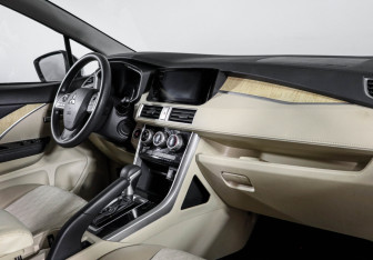 Подержанный автомобиль Mitsubishi Xpander 2023 года (9 фото)