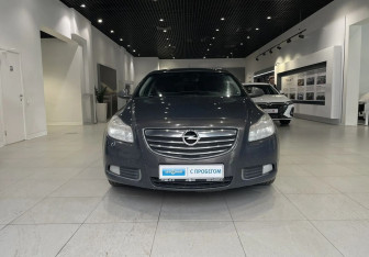 Подержанный автомобиль Opel Insignia Liftback 2013 года (2 фото)