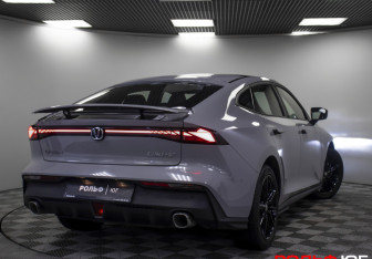 Подержанный автомобиль Changan UNI-V 2024 года (27 фото)