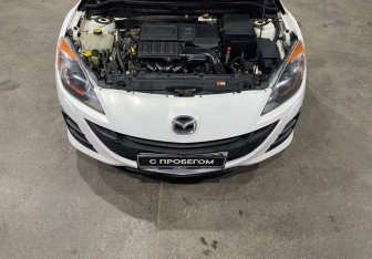 Подержанный автомобиль Mazda 3 Sedan 2010 года (16 фото)