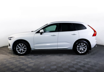 Подержанный автомобиль Volvo XC60 2018 года (8 фото)