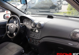 Подержанный автомобиль Chevrolet Aveo Sedan 2008 года (7 фото)