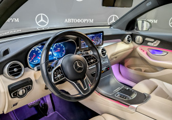 Подержанный автомобиль Mercedes-Benz GLC Coupe 2021 года (16 фото)