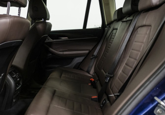 Подержанный автомобиль BMW X3 2020 года (13 фото)